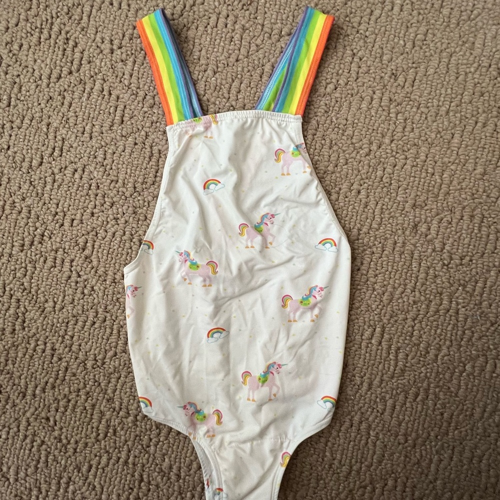 Very soft & very sweet unicorn theme!!